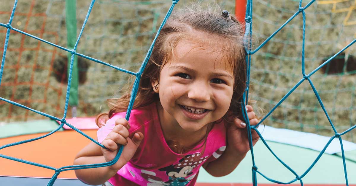 child support in Maryland and DC for young girl playing on the playground